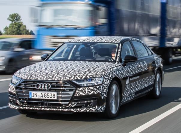 Audi AI Staupilot fährt in Stau und Kolonnenverkehr bis 60 km/h selbsttätig